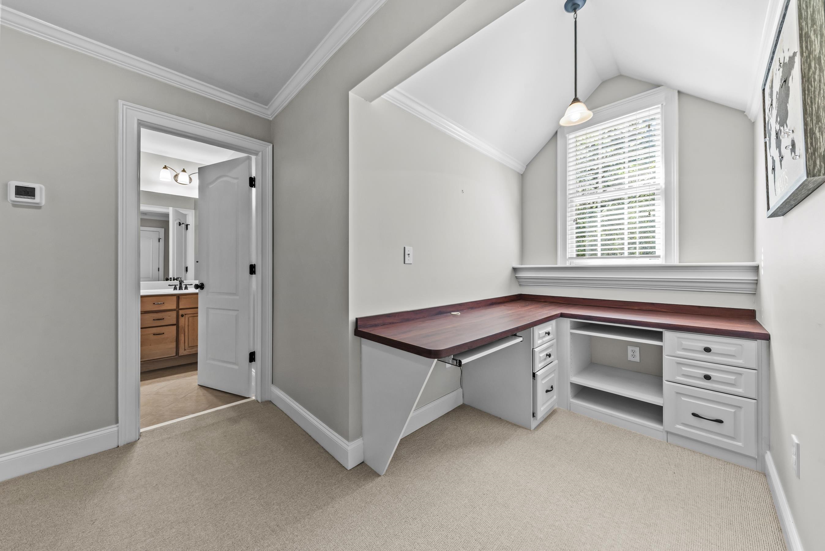 107 Oakton North Property Photo 42