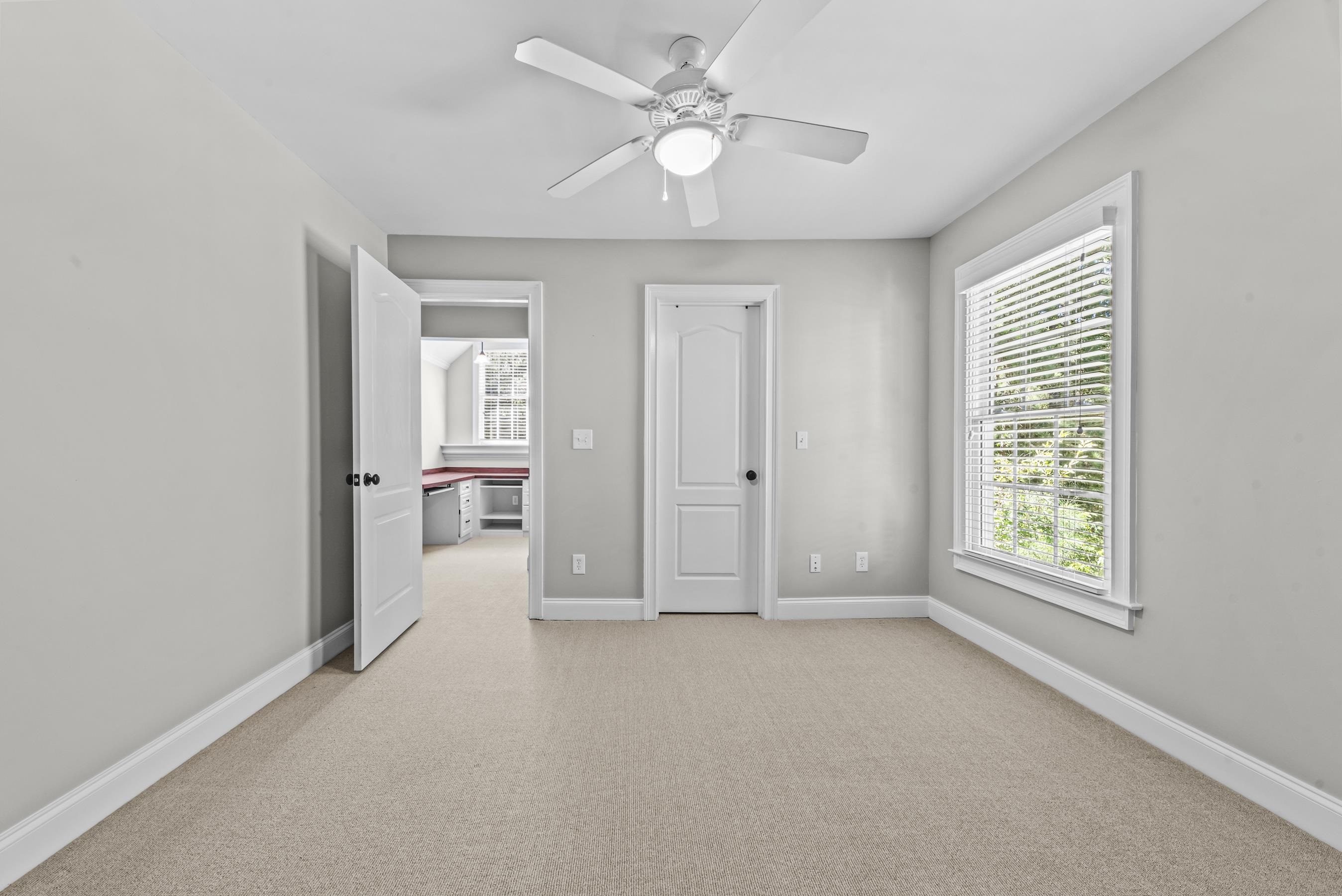 107 Oakton North Property Photo 45