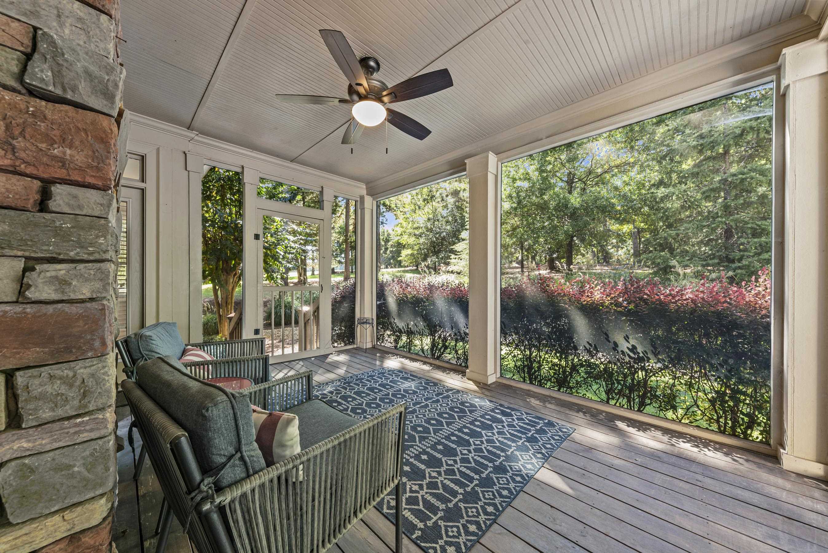 107 Oakton North Property Photo 47