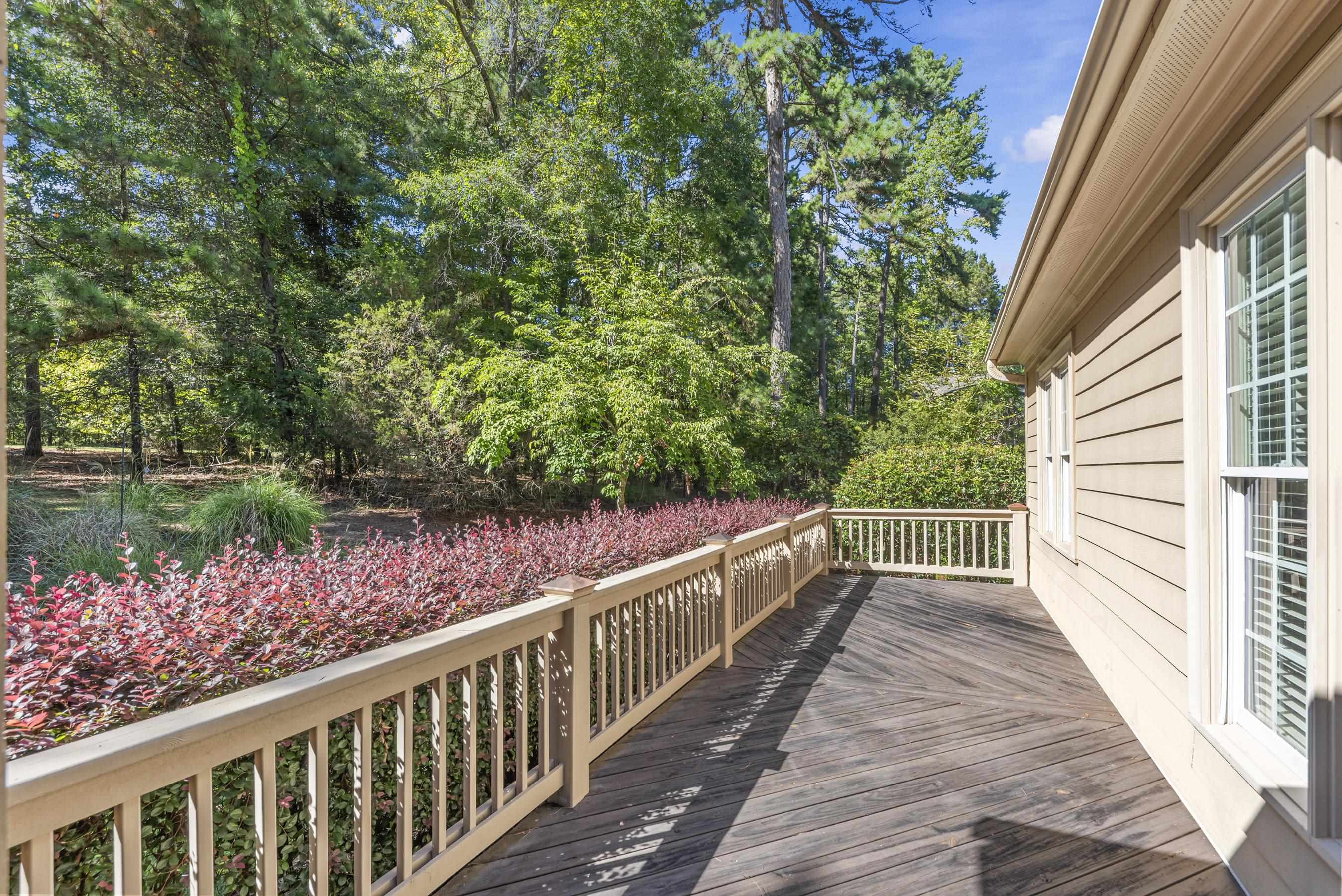 107 Oakton North Property Photo 49