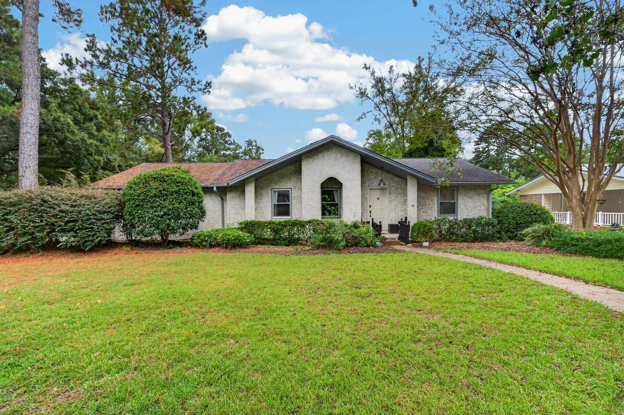 1800 Timberlane Road Property Photo 1
