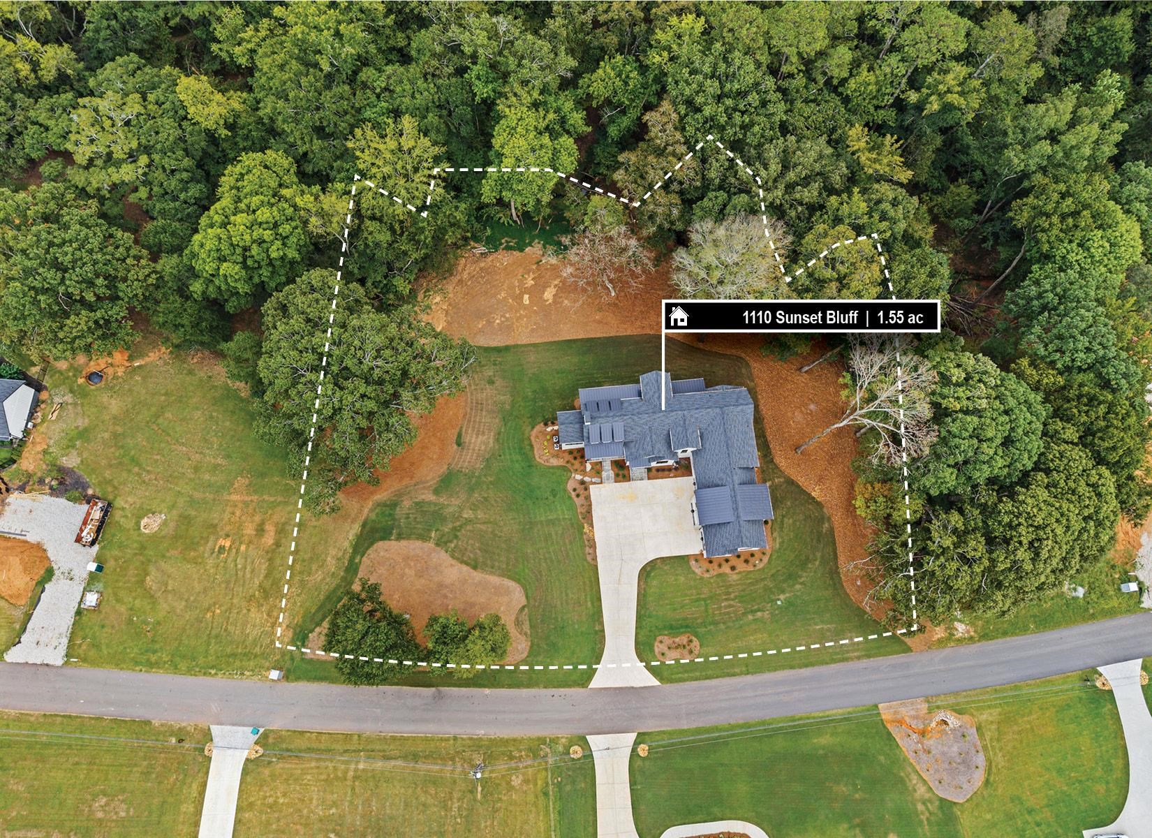1110 Sunset Bluff Property Photo 3