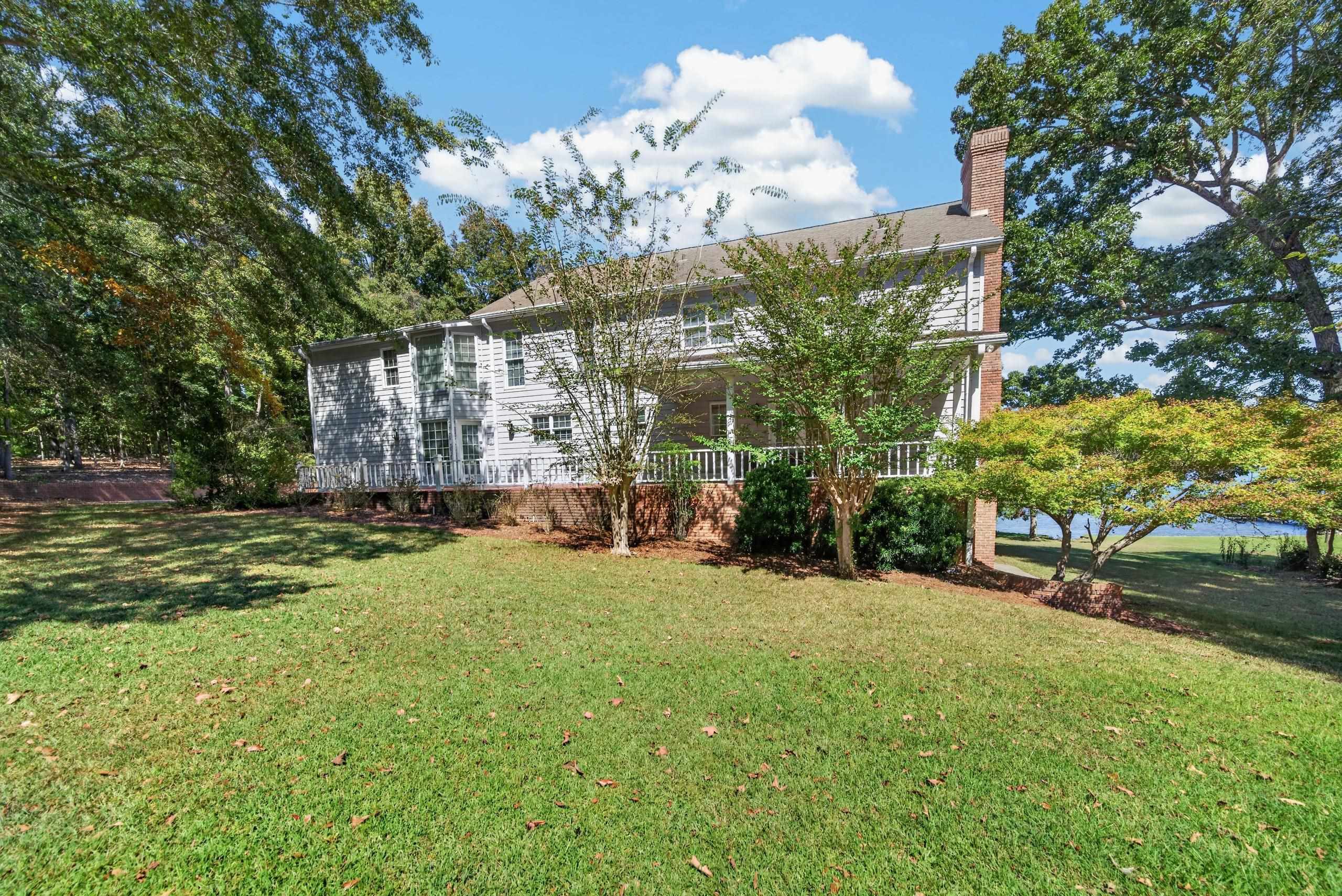 100 Bradford Drive Property Photo 8