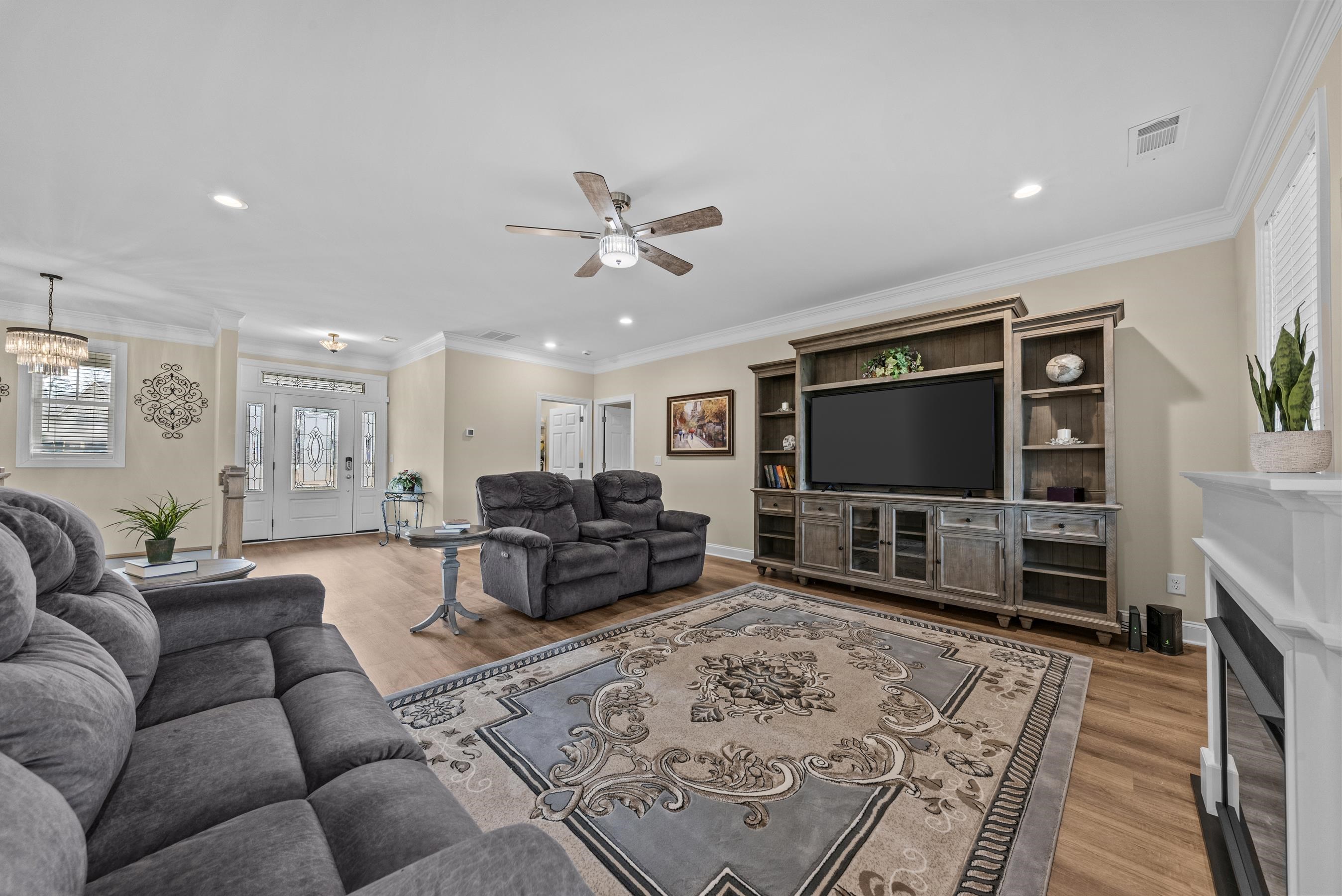 1011 Lofter Place Property Photo 12