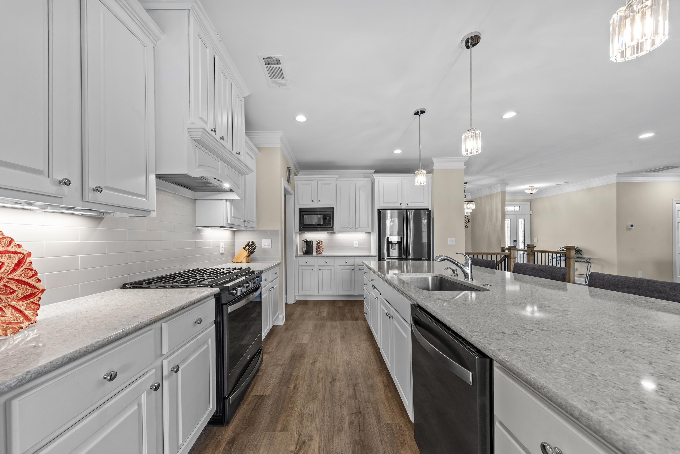 1011 Lofter Place Property Photo 19