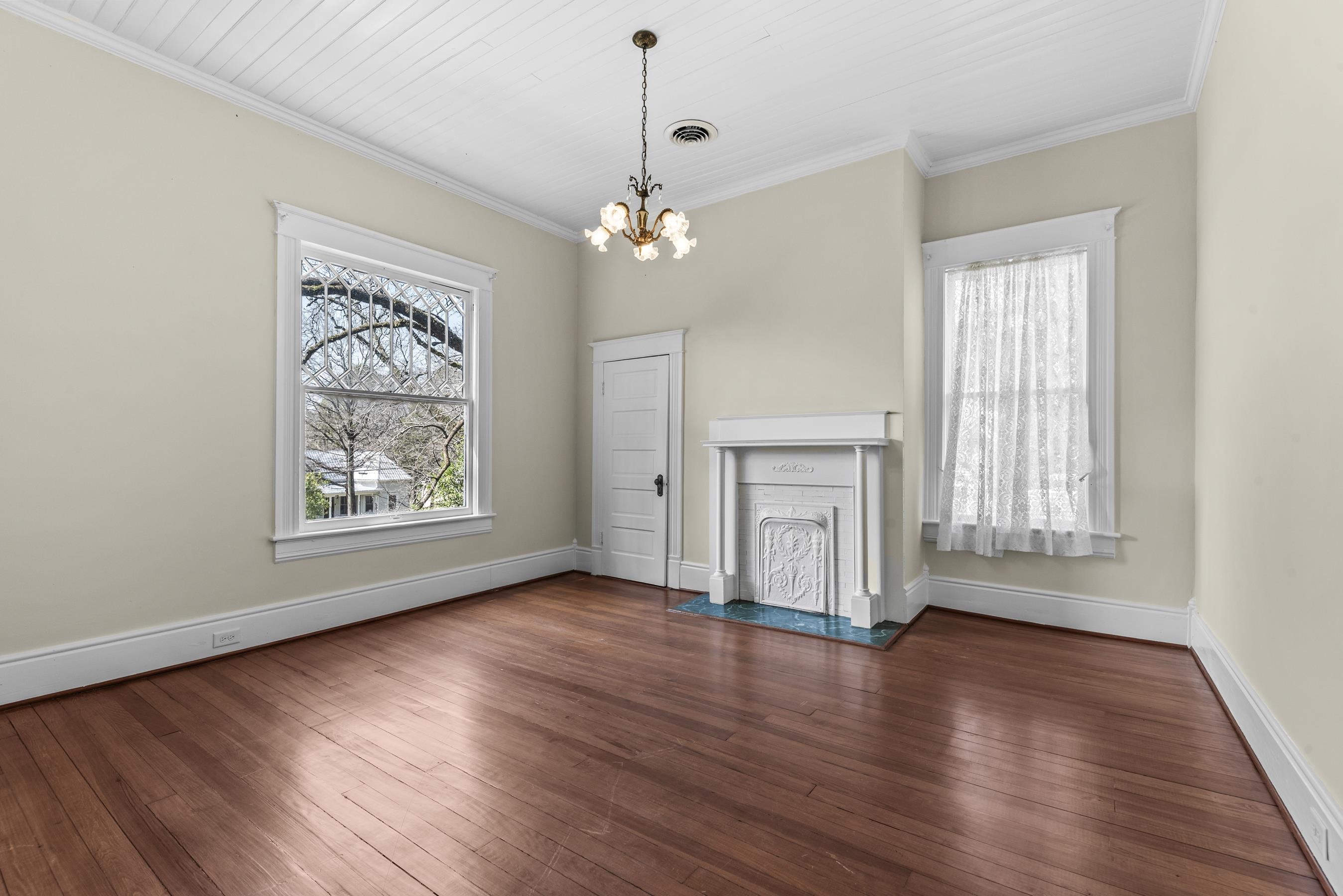 301 N East Street Property Photo 41