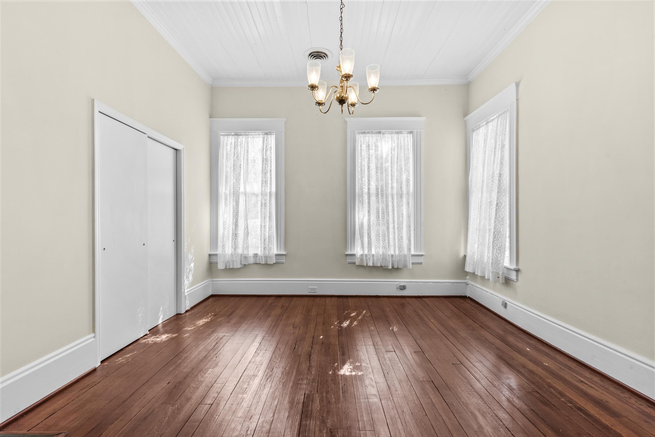 301 N East Street Property Photo 43