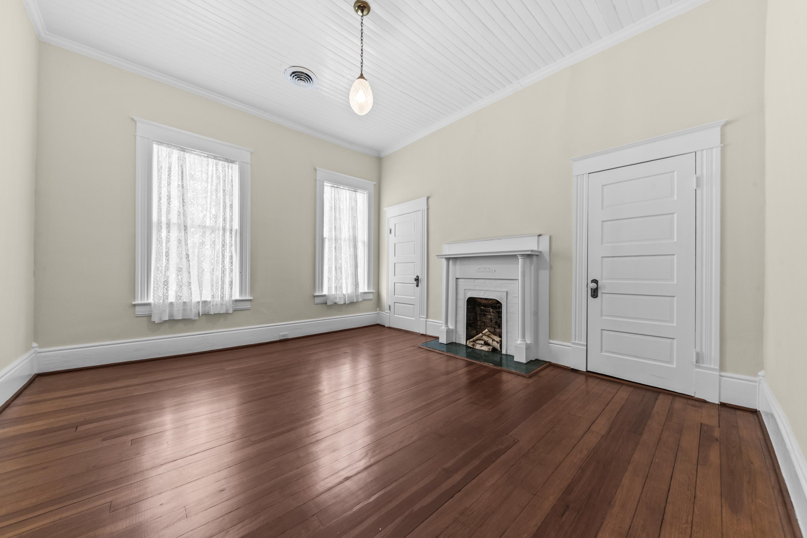 301 N East Street Property Photo 46