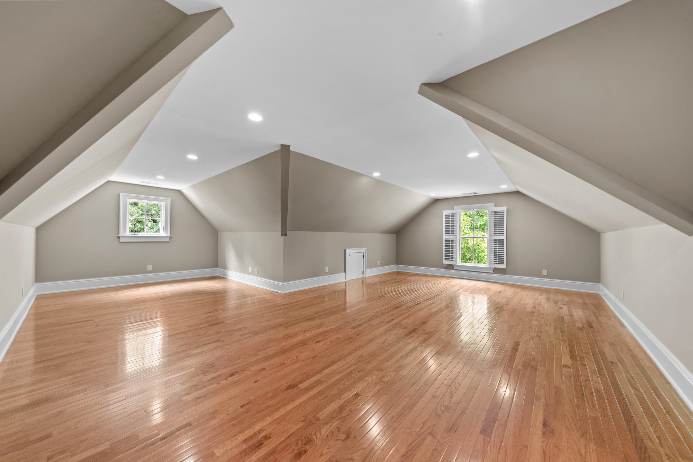 763 Hunter Street Property Photo 40