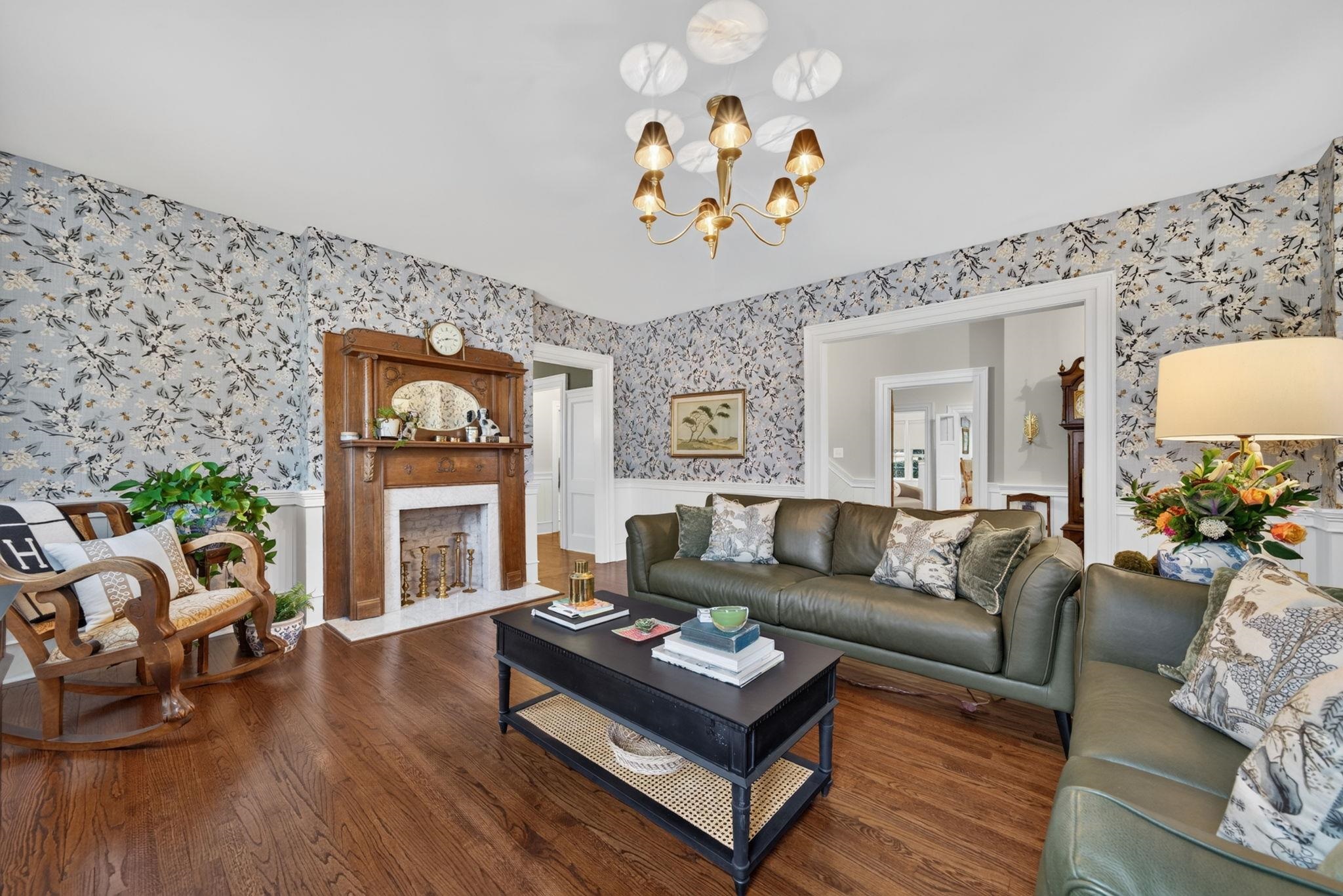201 N Madison Avenue Property Photo 18