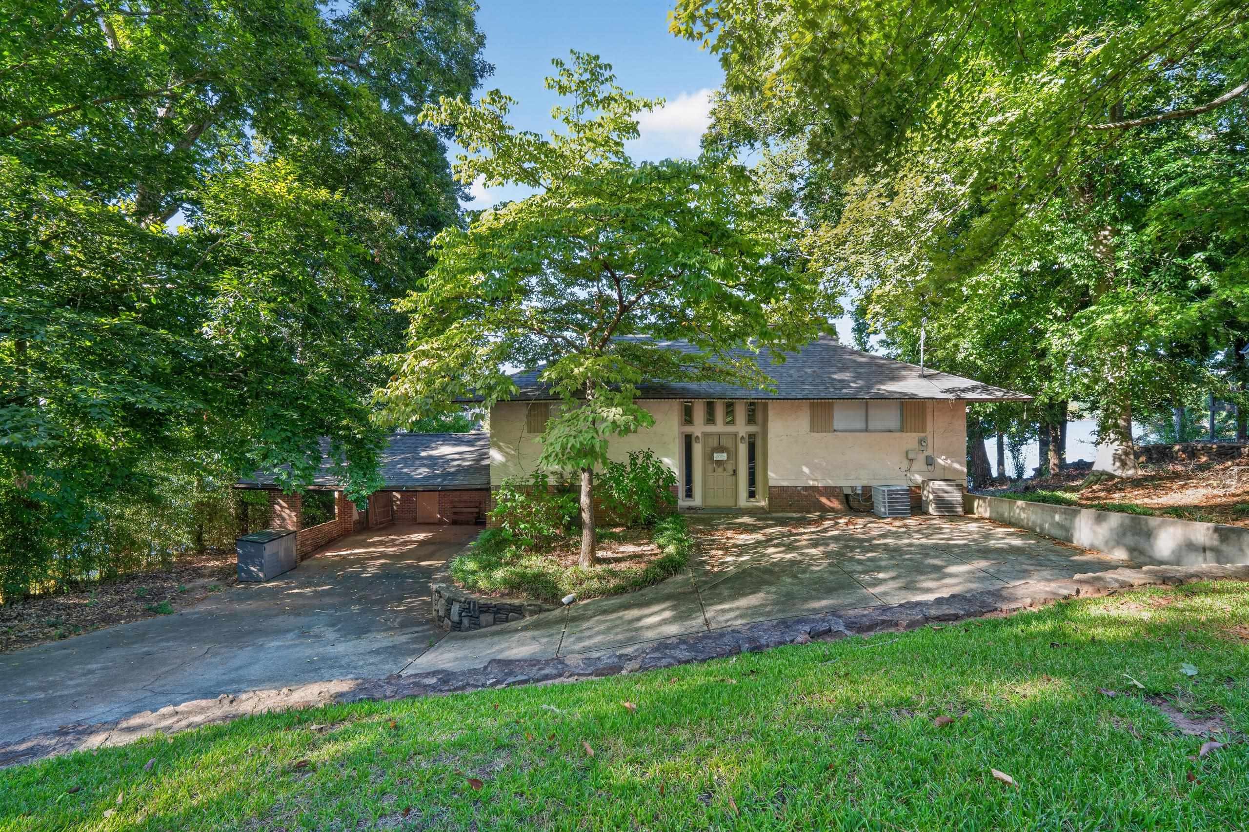 287 Thomas Drive Property Photo 5