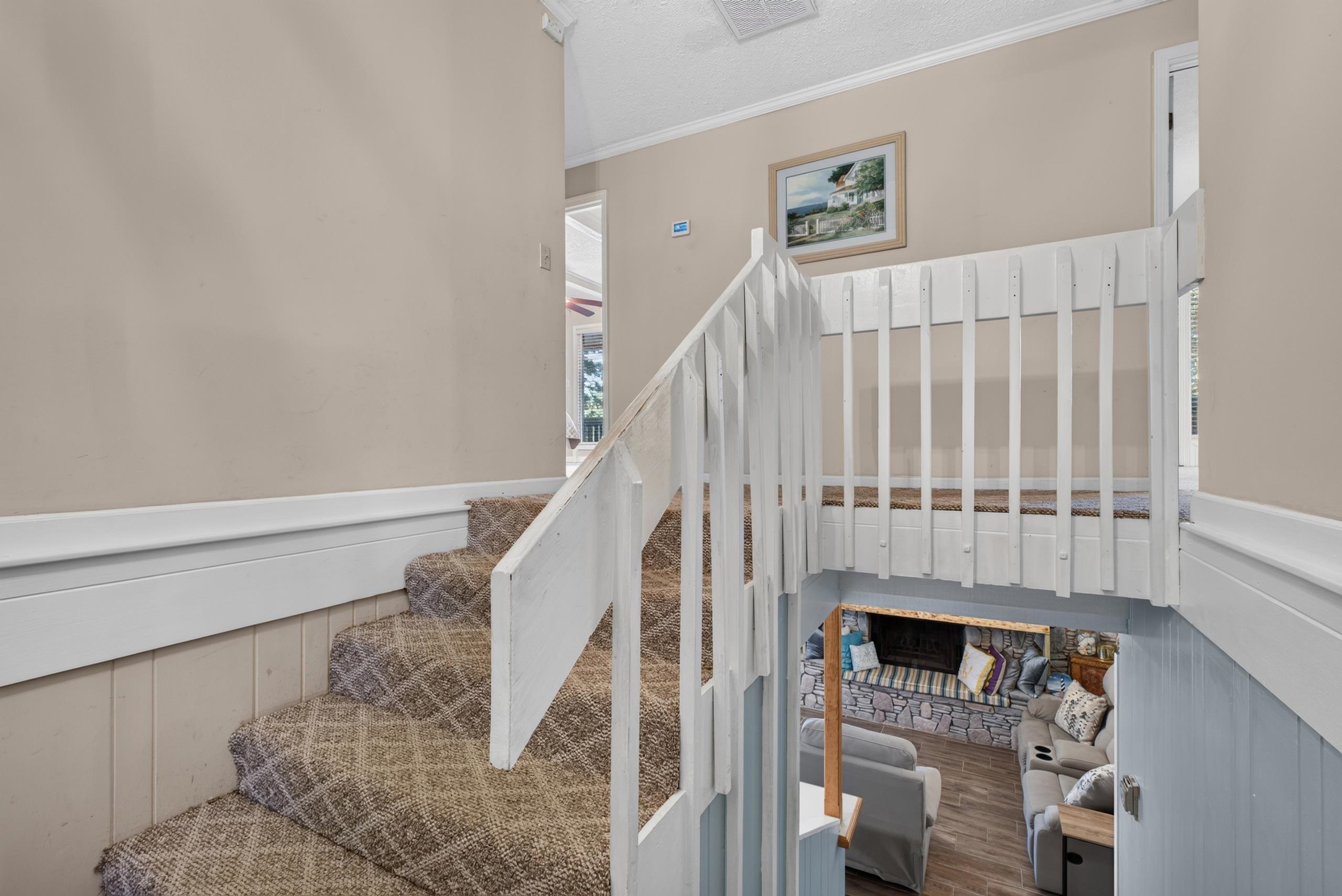 287 Thomas Drive Property Photo 8