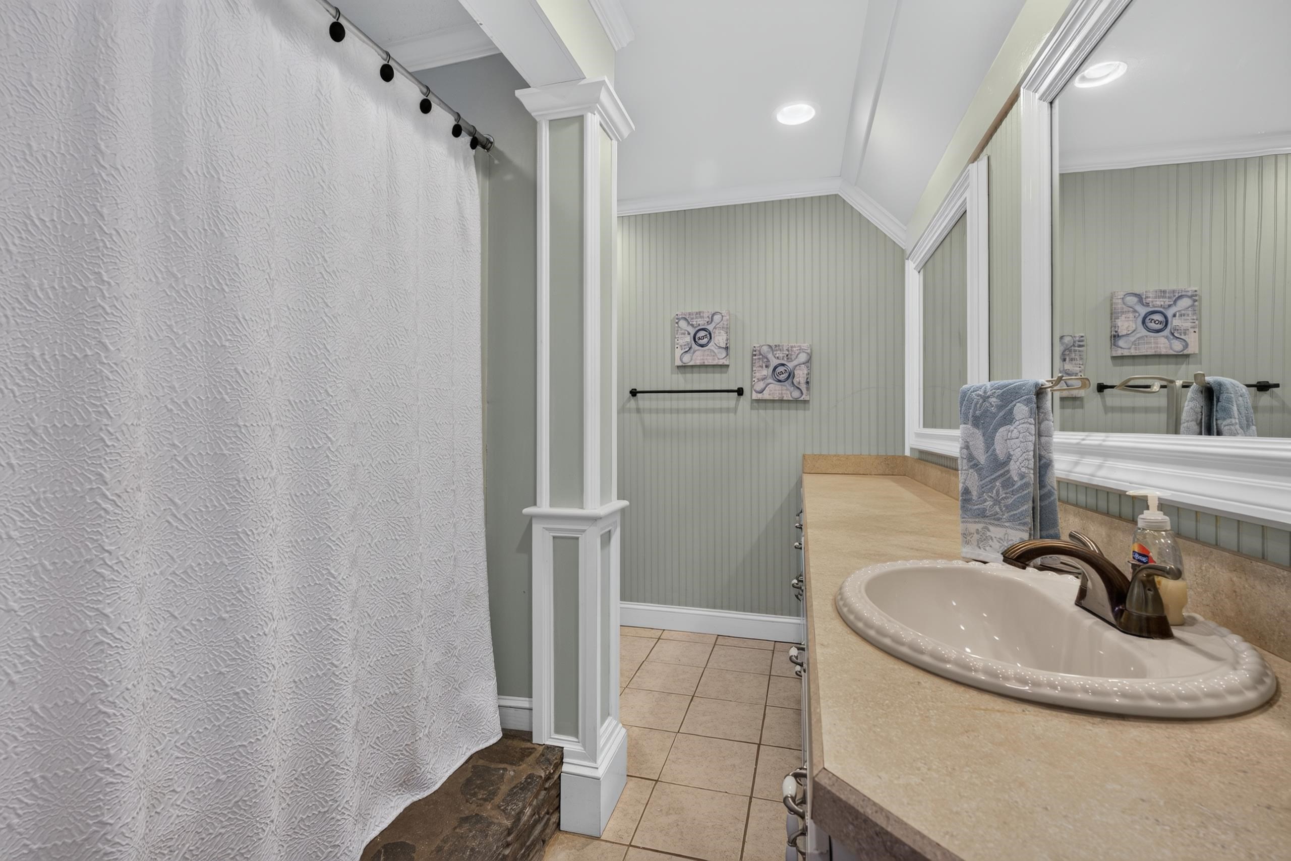 287 Thomas Drive Property Photo 31