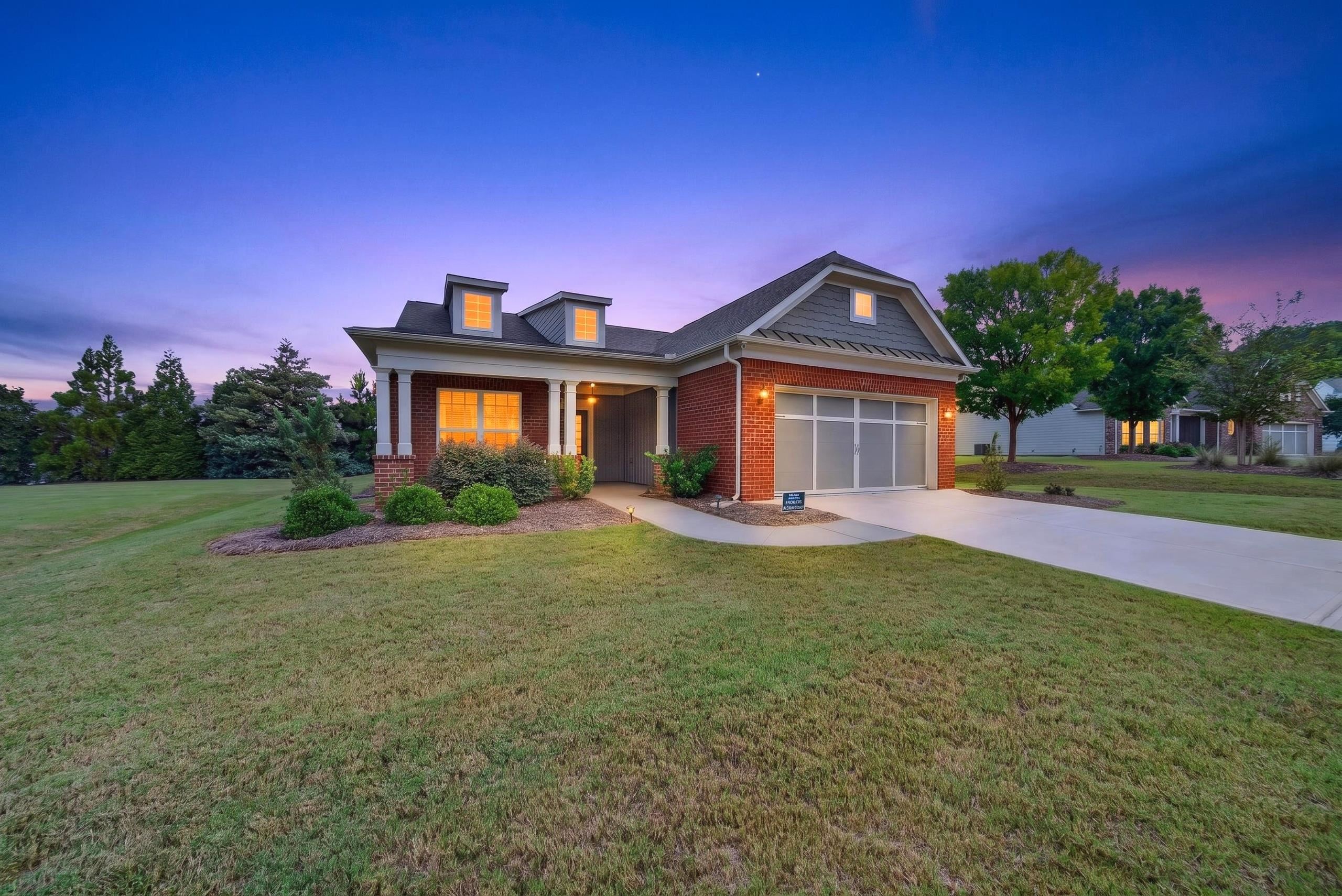1040 COTTONWOOD TRC Property Photo 1
