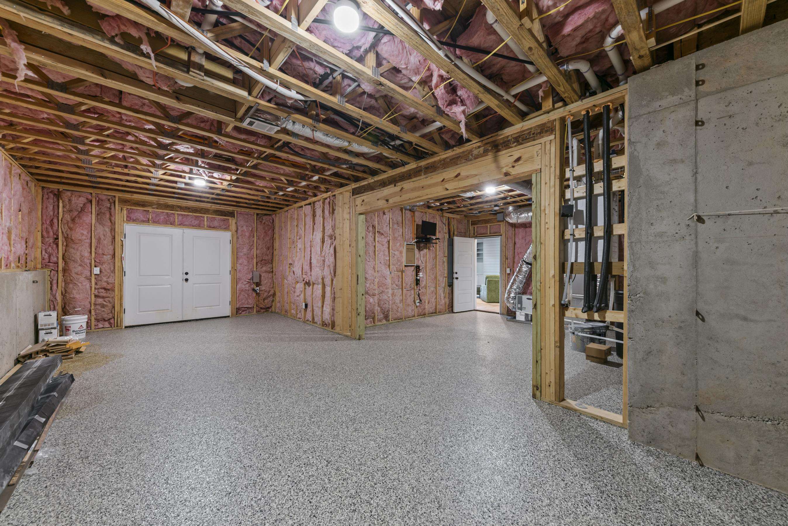 2731 Club Drive Property Photo 45