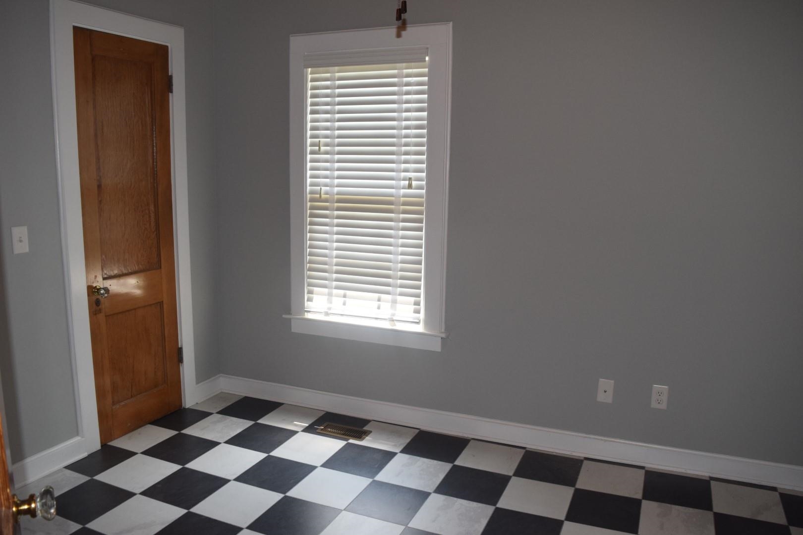 203 N Washington Avenue Property Photo 5