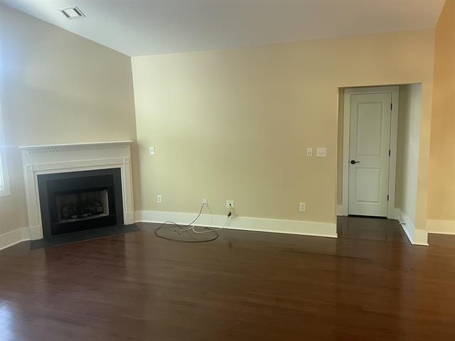 142 Edgewood Court Property Photo 6