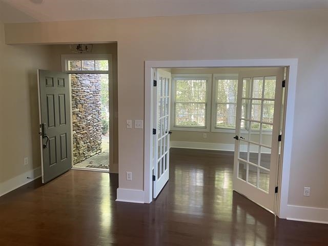142 Edgewood Court Property Photo 8
