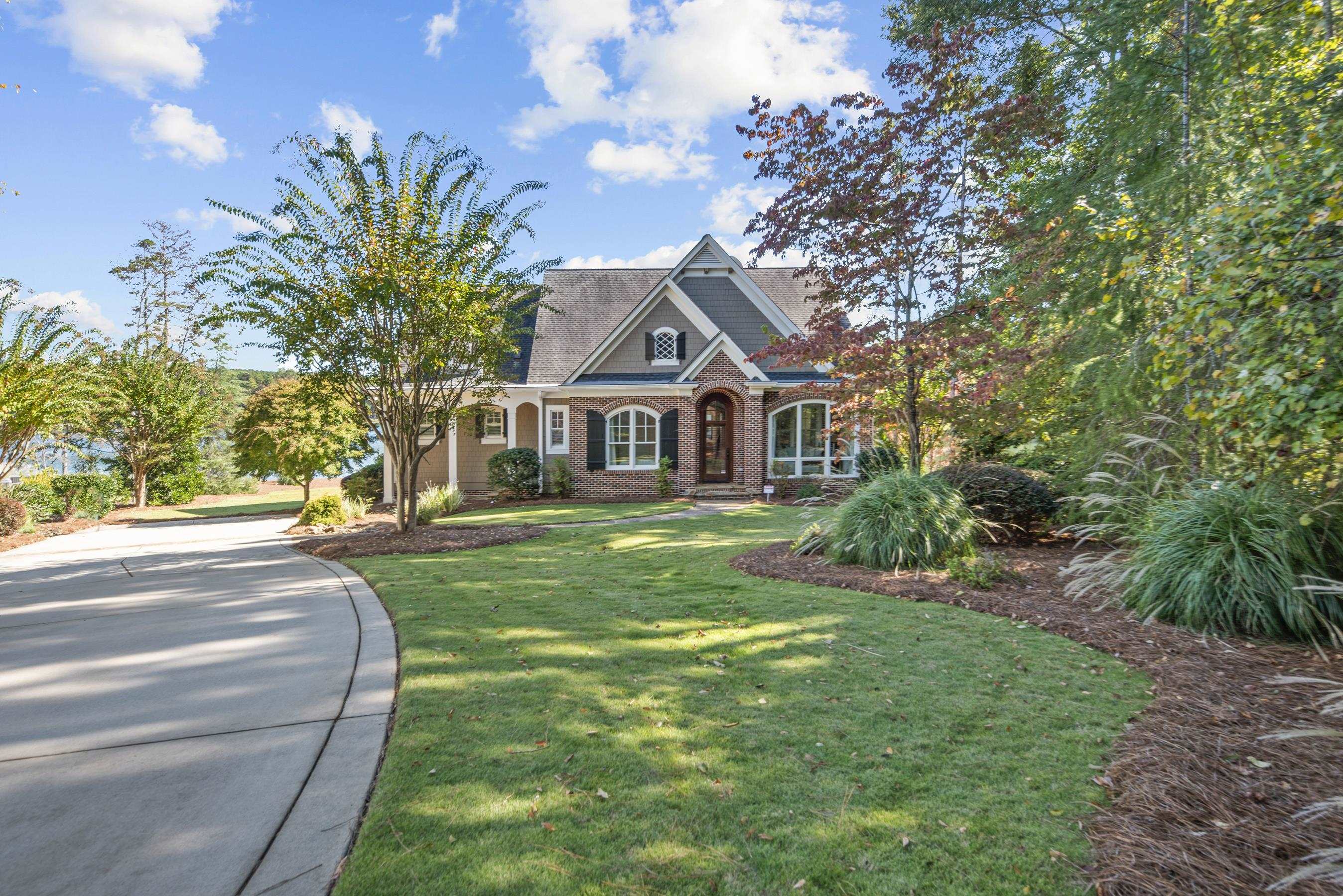1061 Tomahawk Court Property Photo 1