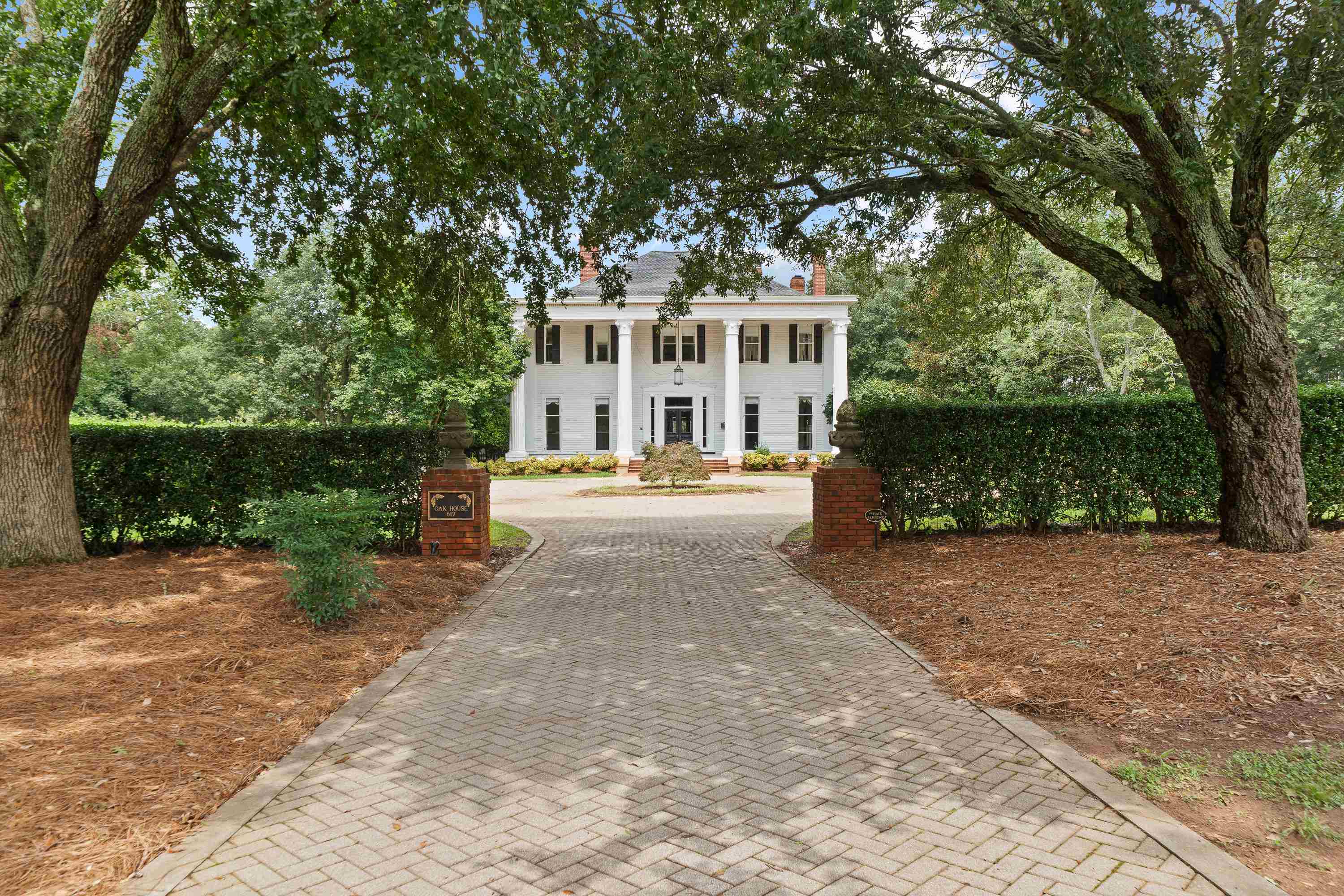 617 Dixie Avenue Property Photo 1