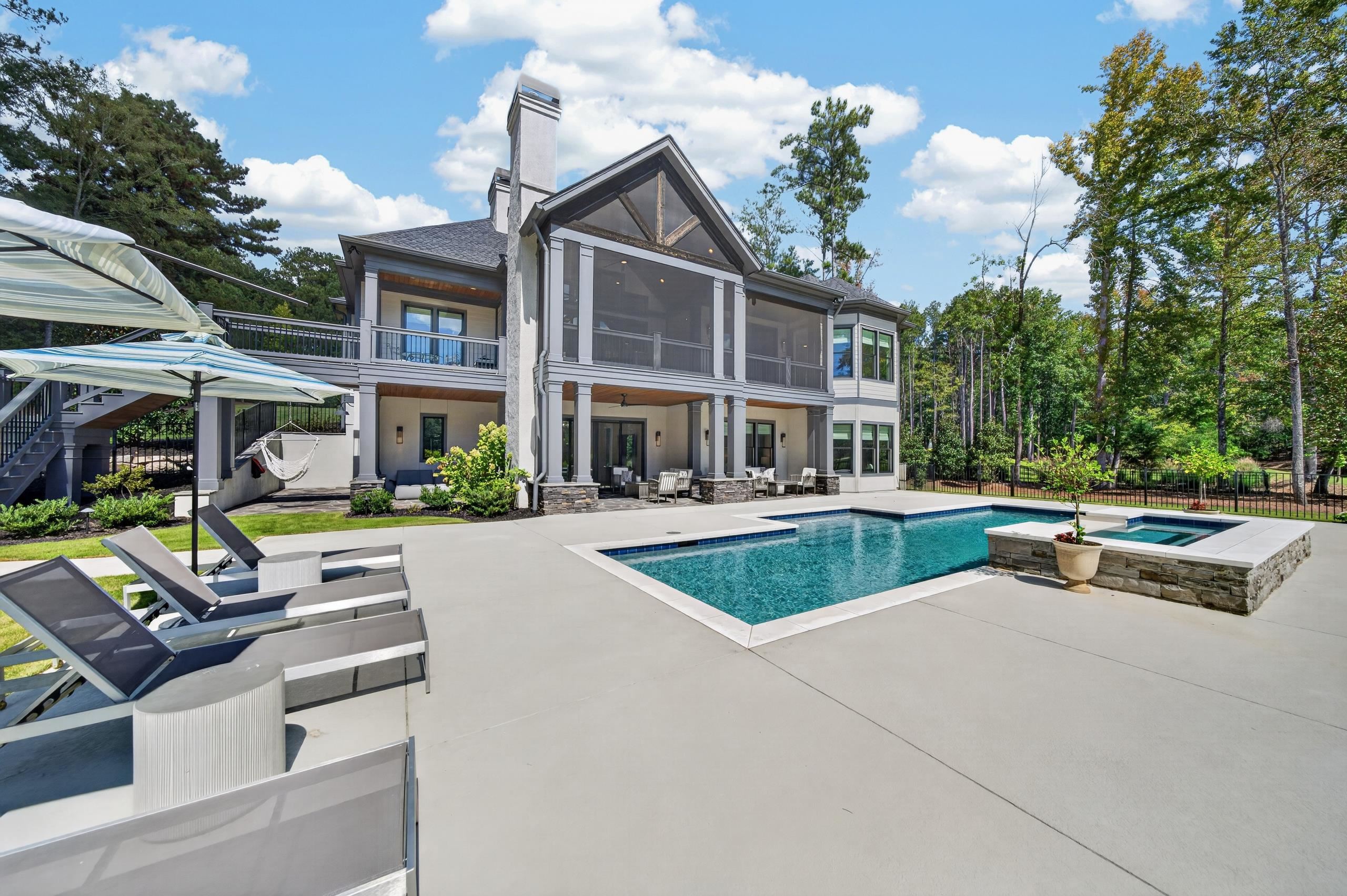 1041 Forrest Highlands Property Photo 12