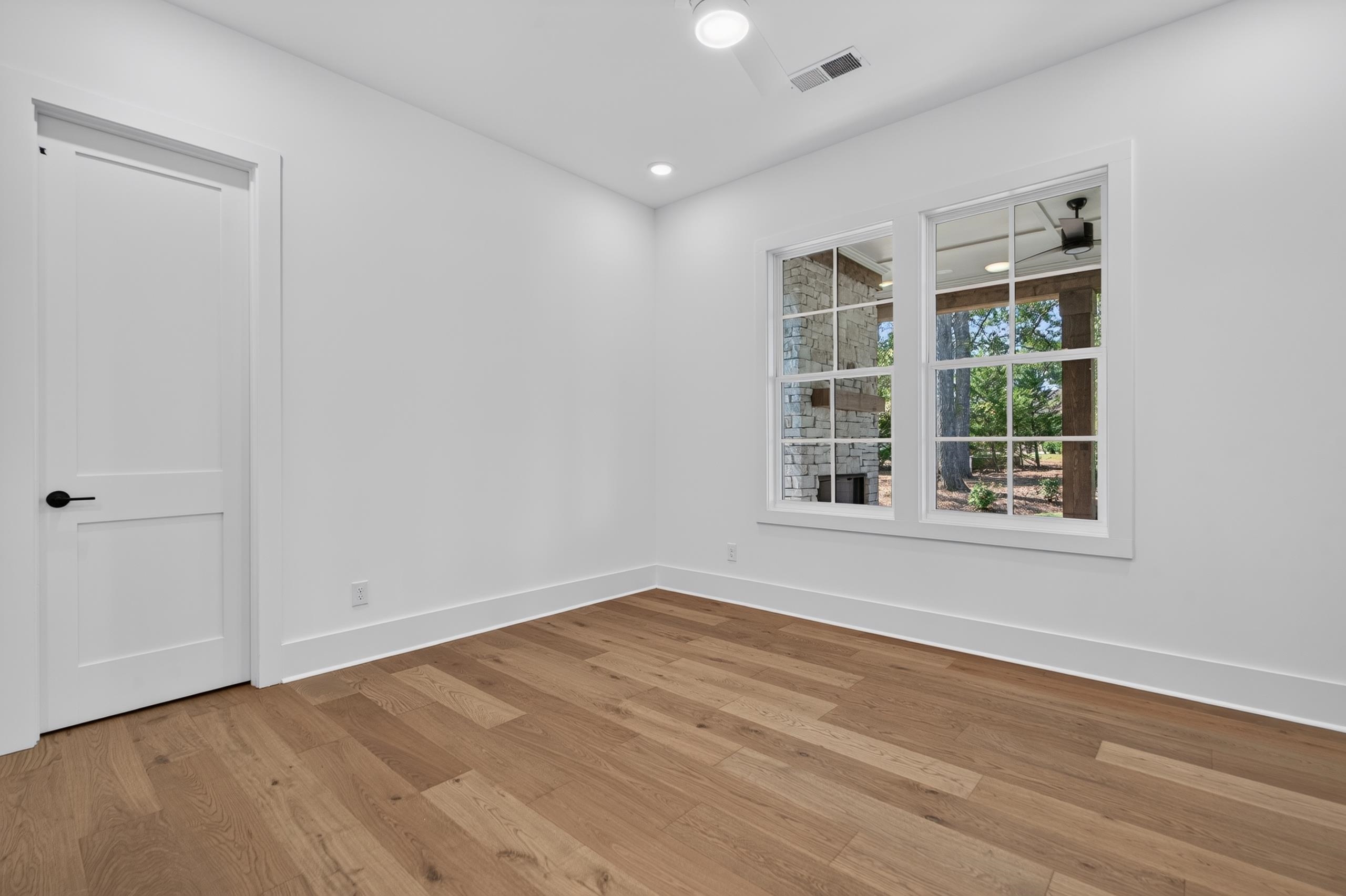 201 Eagles Way Property Photo 34