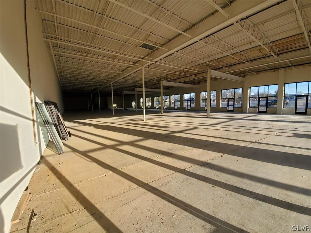 1740 Stefko Boulevard 2 Property Photo 6