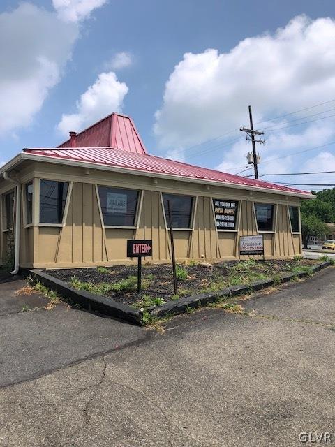580 South Broad Street Property Photo 1