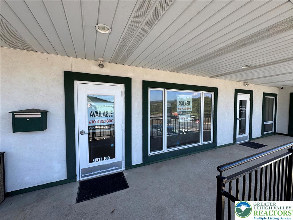 771 Blakeslee Blvd Drive East A Property Photo 2