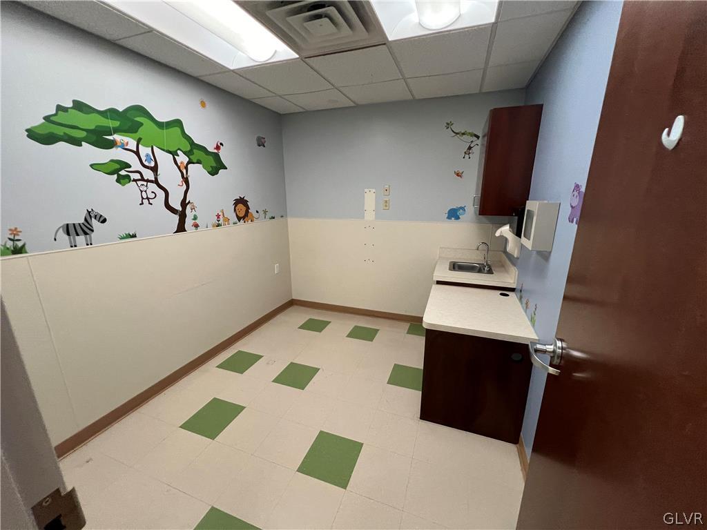 7001 North Pa Route 309 2800sf Property Photo 6