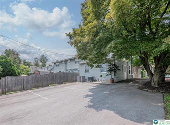 1620 Easton Ave Property Photo 6