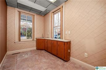 1620 Easton Ave Property Photo 12