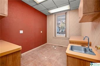 1620 Easton Ave Property Photo 13