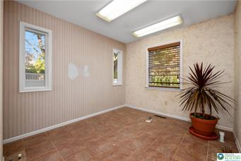 1620 Easton Ave Property Photo 17