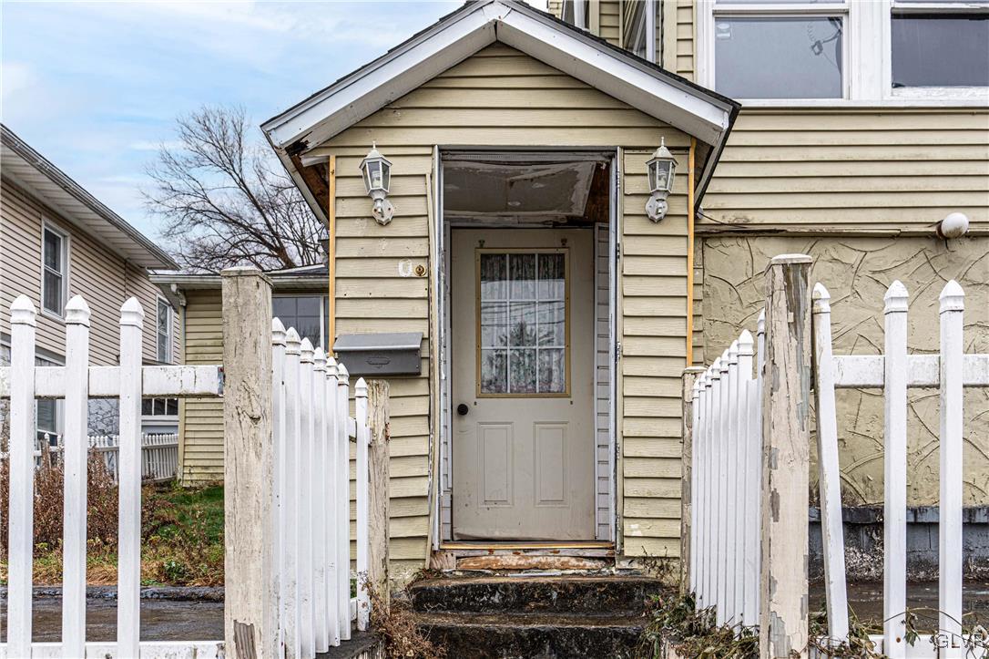1330 East 6th Street Property Photo 6