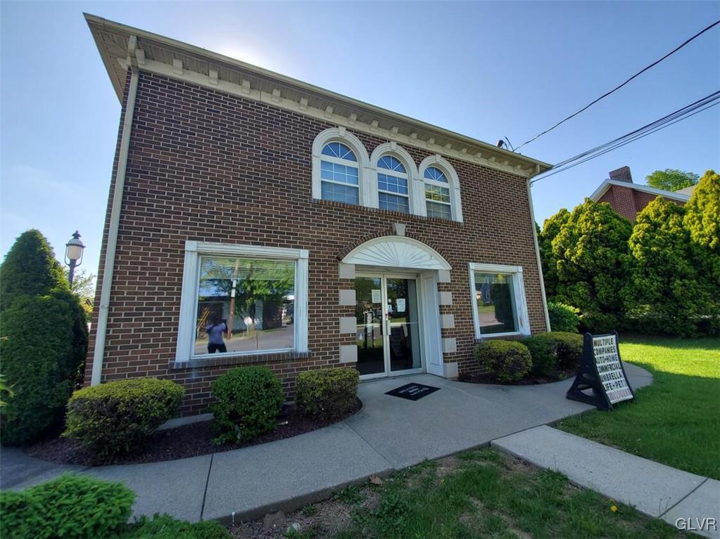 484 Stones Crossing Road 1st Floor Property Photo 1