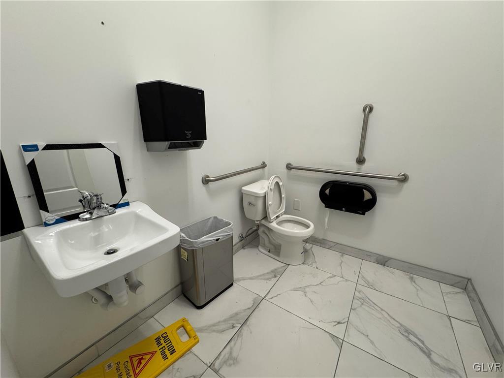 1231 Airport Road 4900sf Property Photo 7