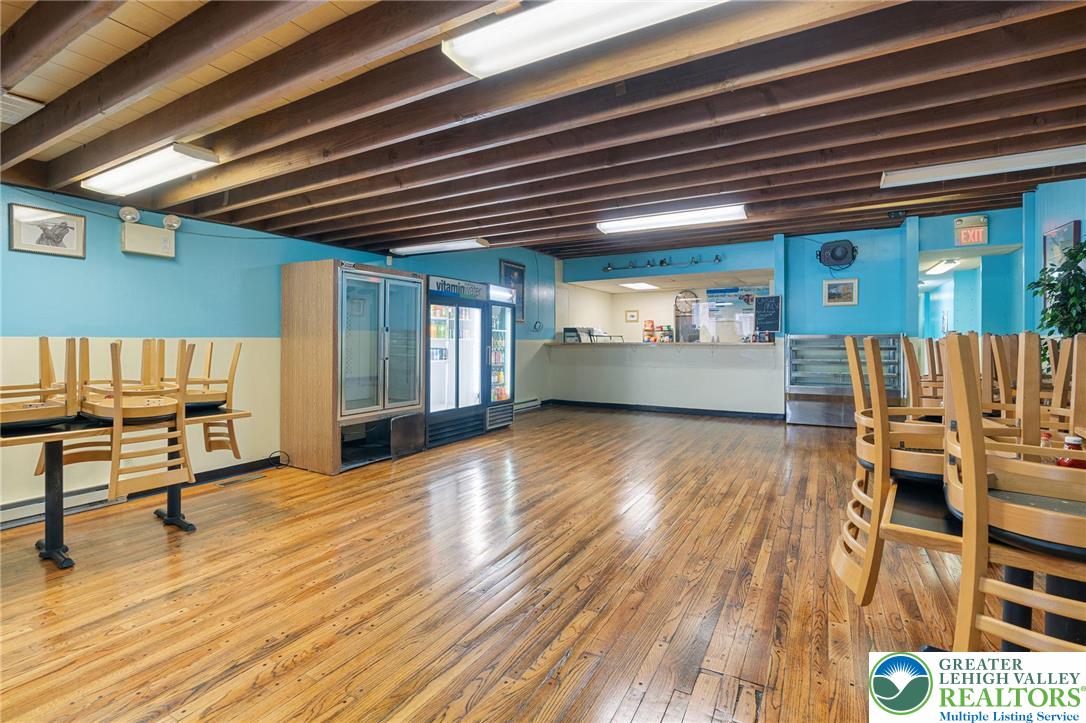 915 West Hamilton Street Property Photo 14
