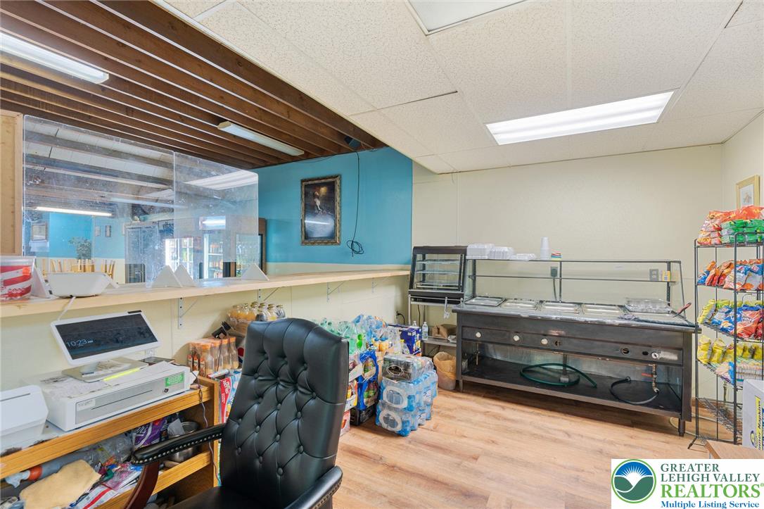 915 West Hamilton Street Property Photo 17