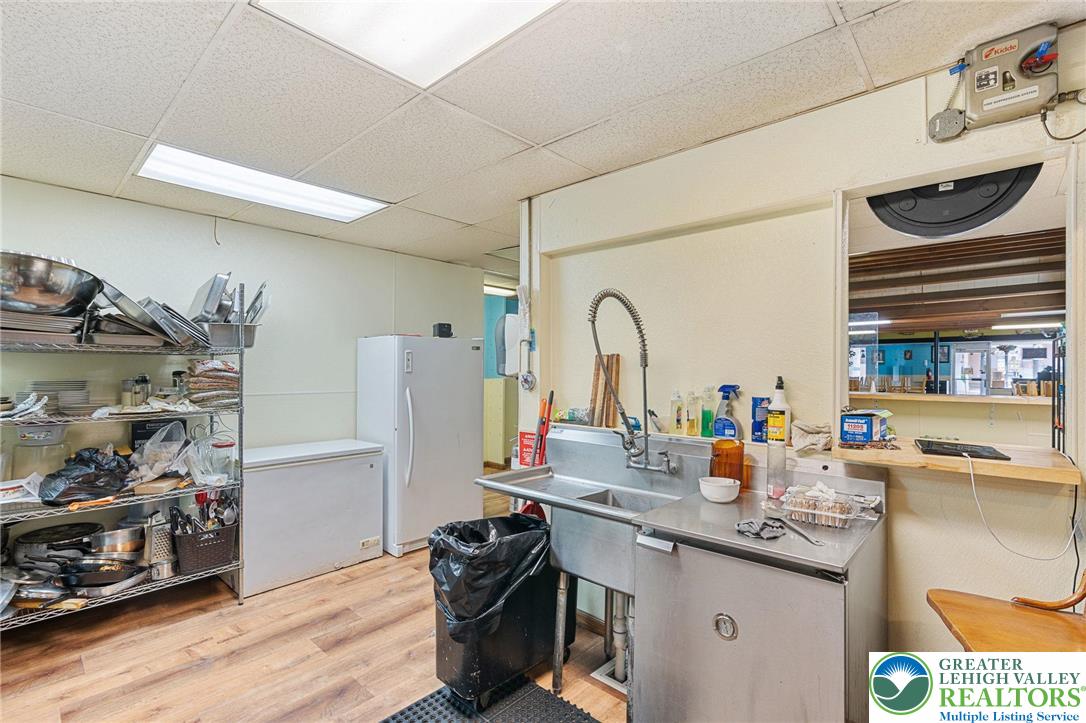 915 West Hamilton Street Property Photo 19