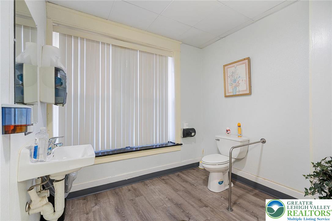 915 West Hamilton Street Property Photo 20