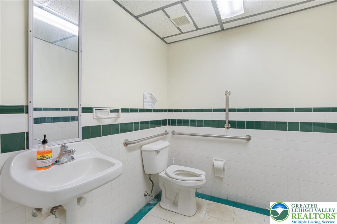 915 West Hamilton Street Property Photo 34