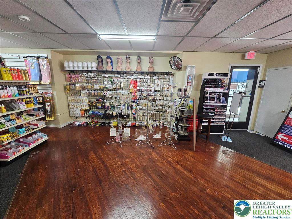 915 West Hamilton Street Property Photo 46