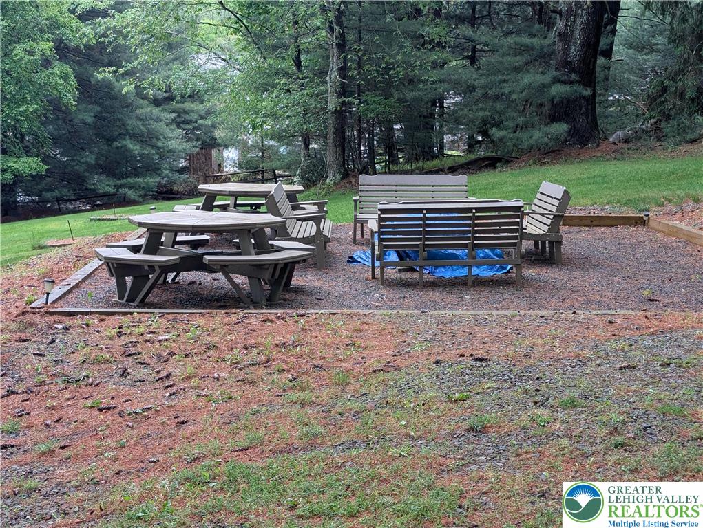 763764 Mount Snow Circle Property Photo 6