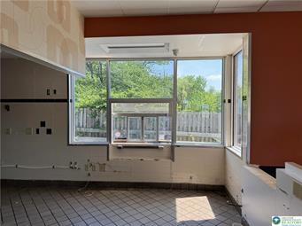 855 South Broadway Property Photo 5
