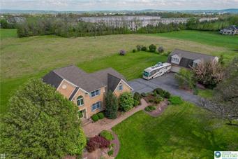 634 Country Club Rd Property Photo