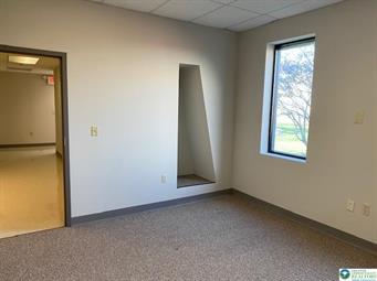 31 S Commerce Way Property Photo 4