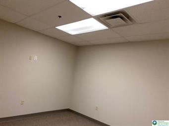 31 S Commerce Way Property Photo 8
