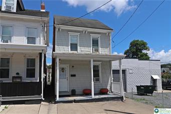 532 Centre Street Property Photo 1
