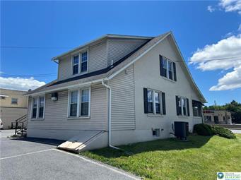 2309 Macarthur Rd Property Photo 4